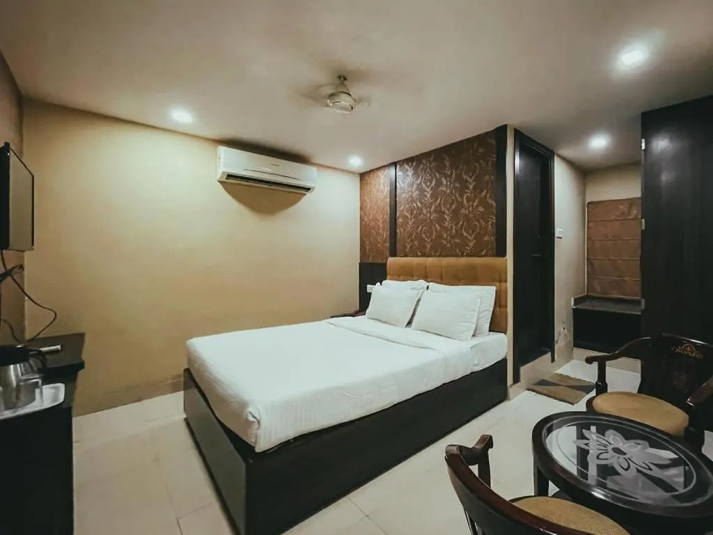Hotel S L E Residency Varanasi