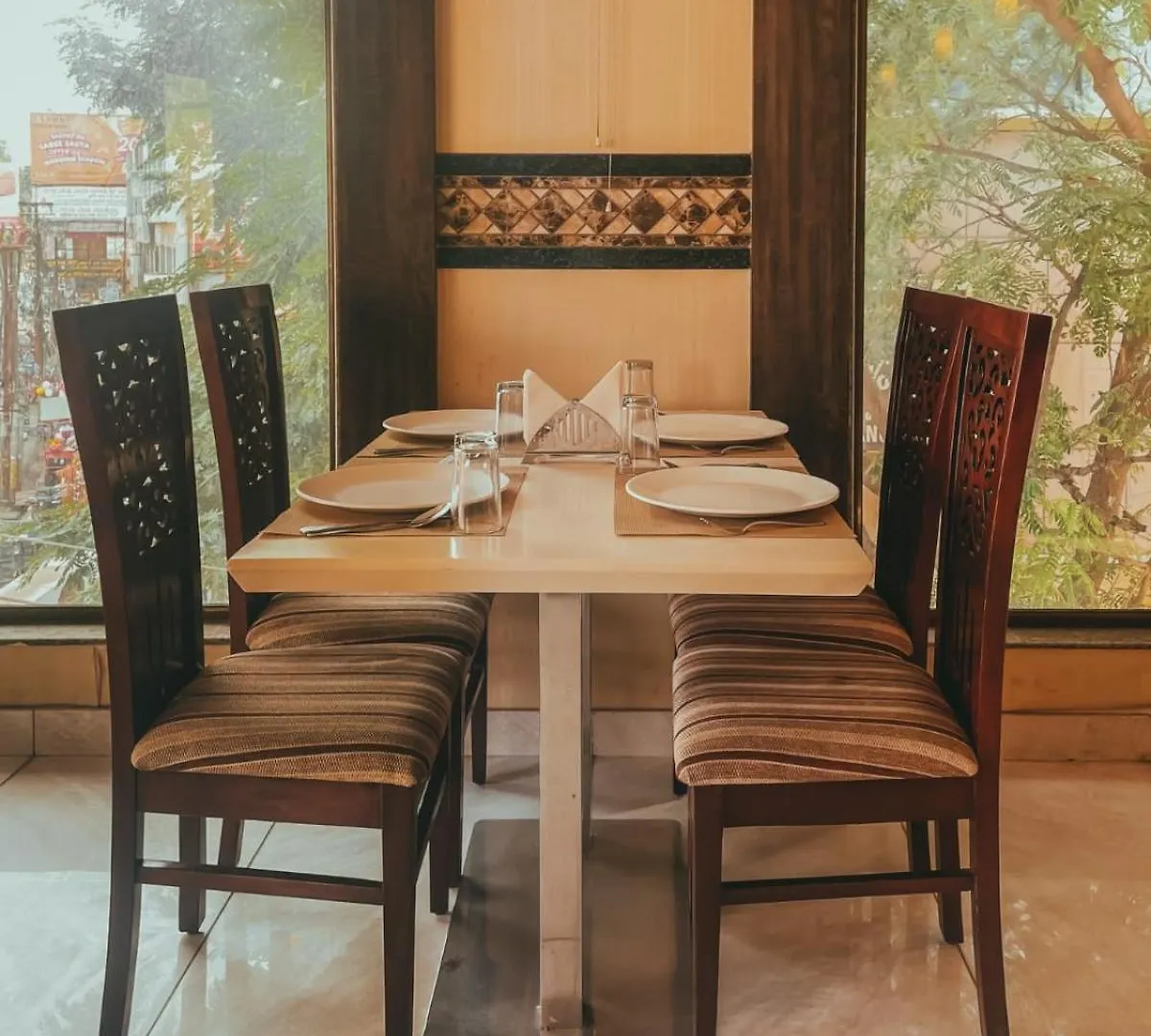 Hotel S L E Residency Varanasi