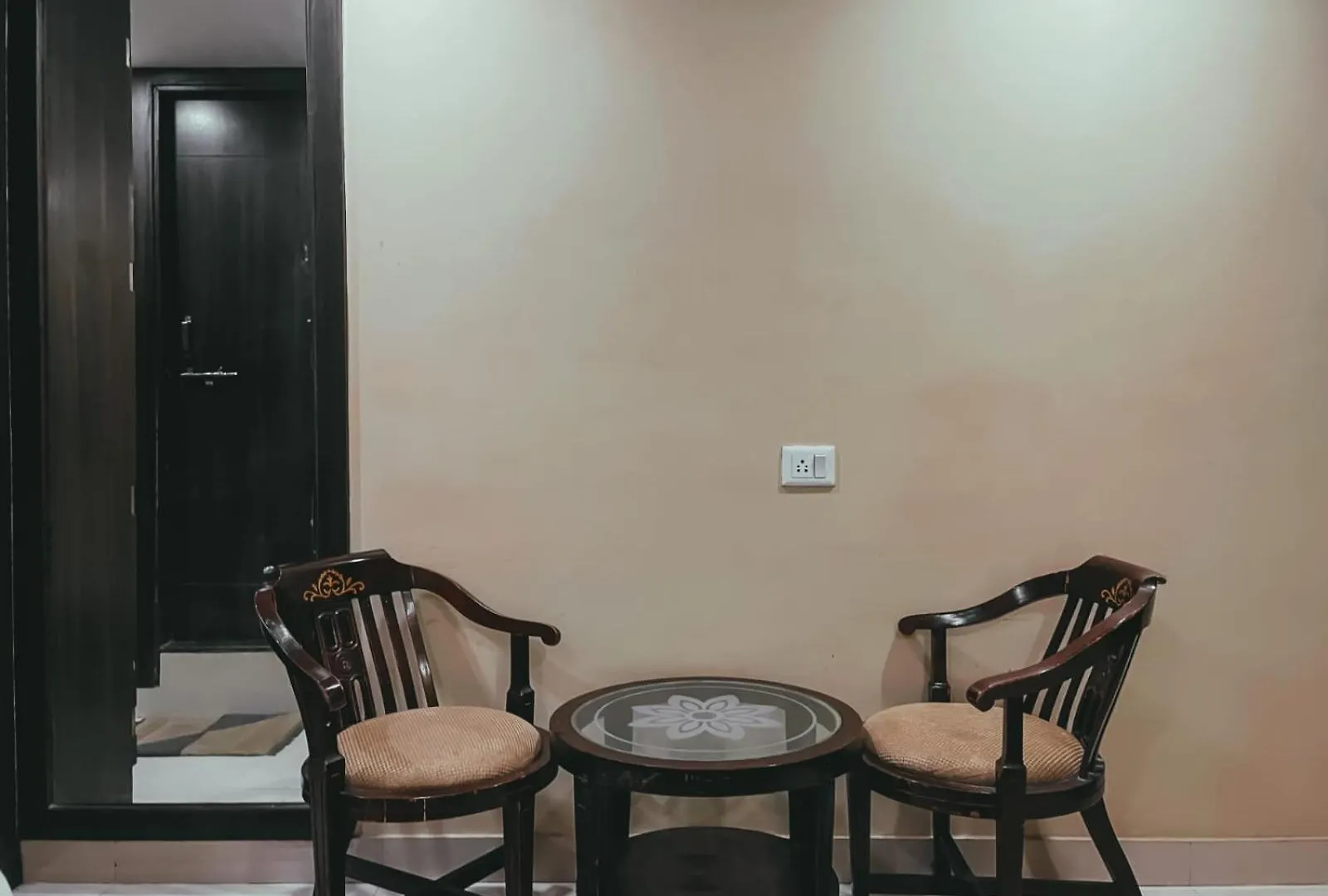Hotel S L E Residency Varanasi 2*,  India