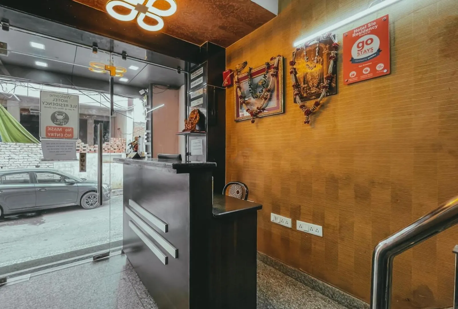 Hotel S L E Residency Varanasi