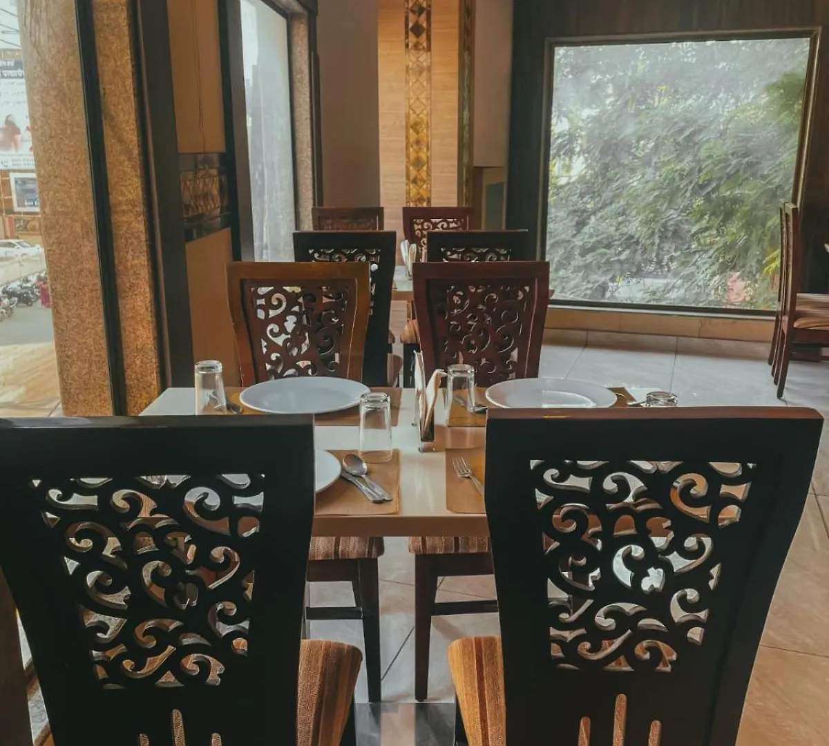 Hotel S L E Residency Varanasi