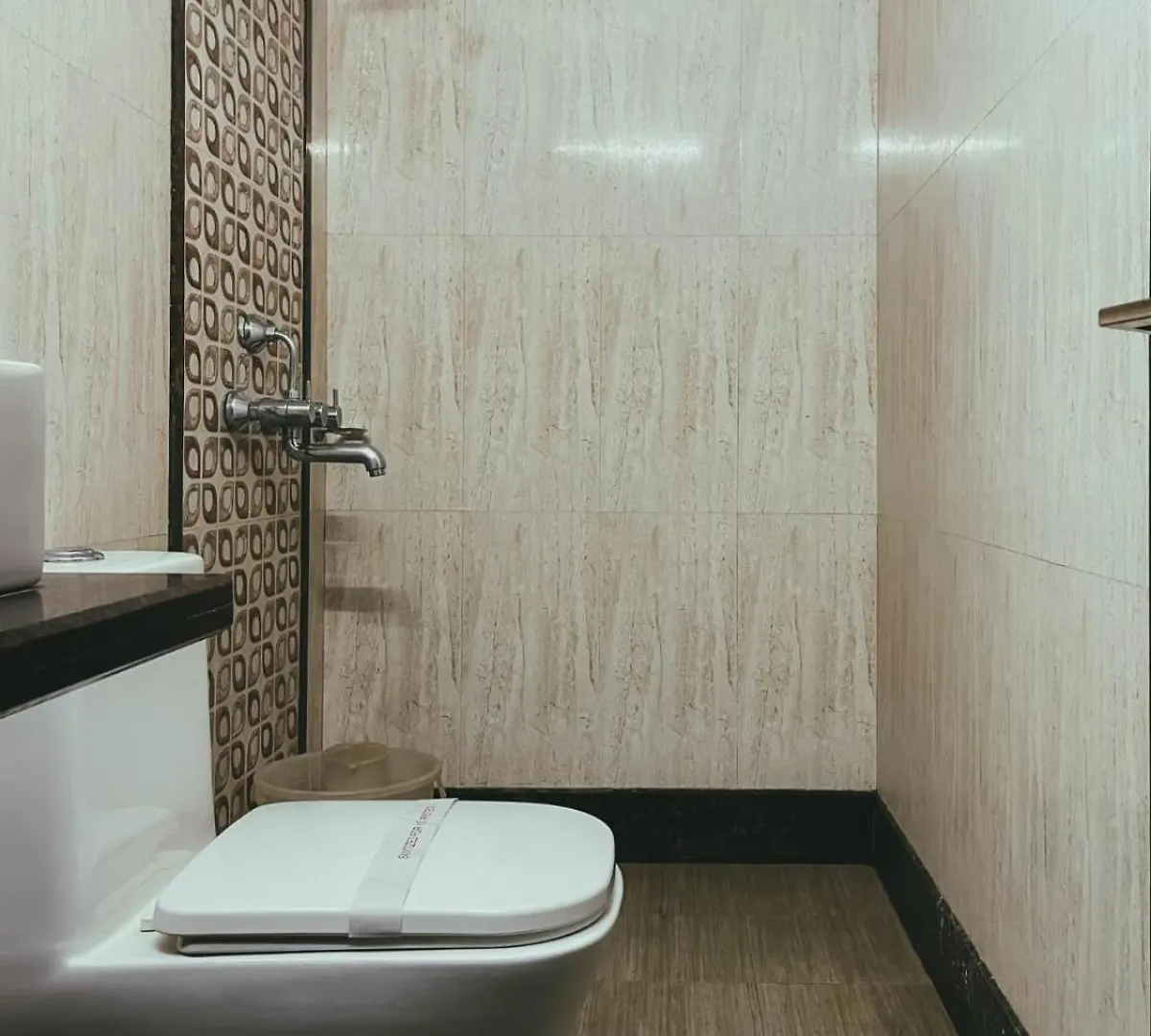 Hotel S L E Residency Varanasi